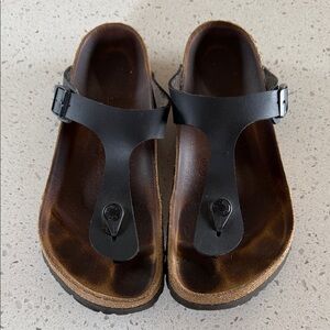 Birkenstock Gizah Black Leather Sandals